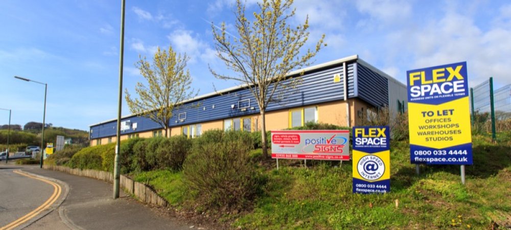 Rent commercial space in Caerphilly